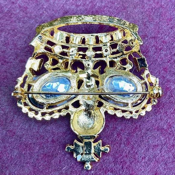 Stunning Gold and Gemstone Crown Brooch Lapel Jacket Pin - Picture 8 of 8